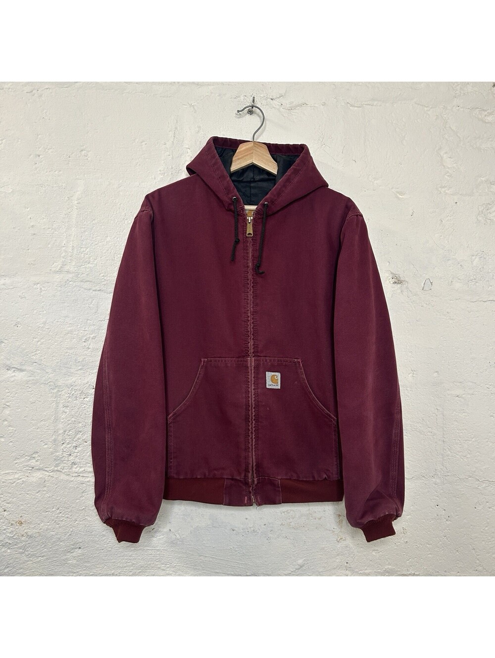 Vintage Carhartt Quilted Hooded Active Jacket “Wine” JQ246 Men’s Small Rare